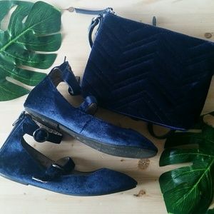 Blue velvet flats w/purse